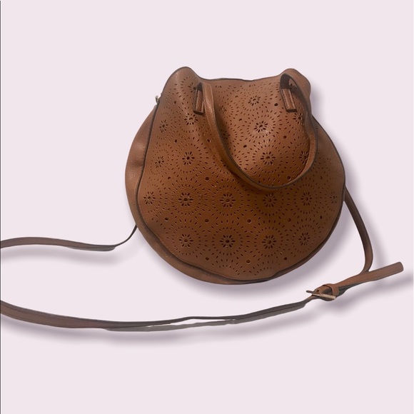 Carlos Santana Women’s L Circular Faux Leather Crossbody Handbag - Picture 9 of 10